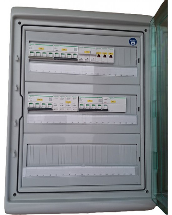 Τριφασικός ηλεκτρολογικός πίνακας